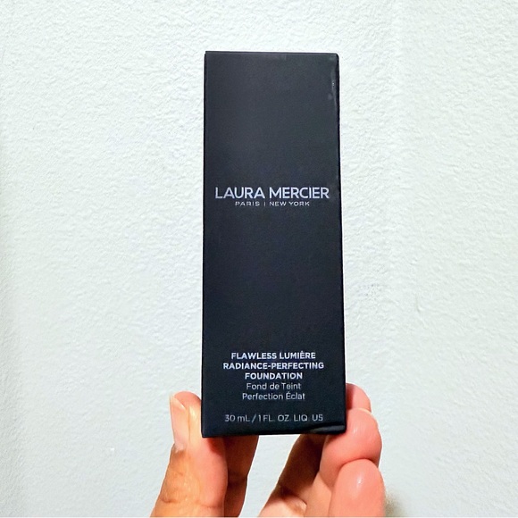 laura mercier Other - Laura Mercier Flawless Lumière Radiance-Perfecting Foundation 2W0 Cream Beige